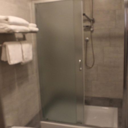 Ricci Rooms Генуя Экстерьер фото