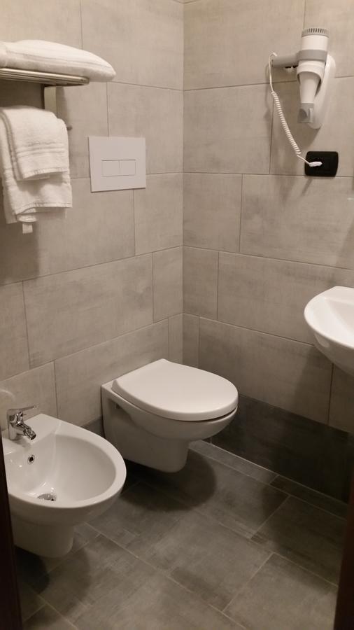 Ricci Rooms Генуя Экстерьер фото
