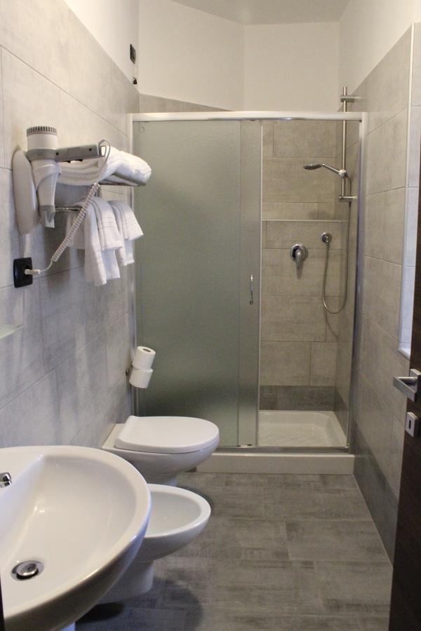Ricci Rooms Генуя Экстерьер фото